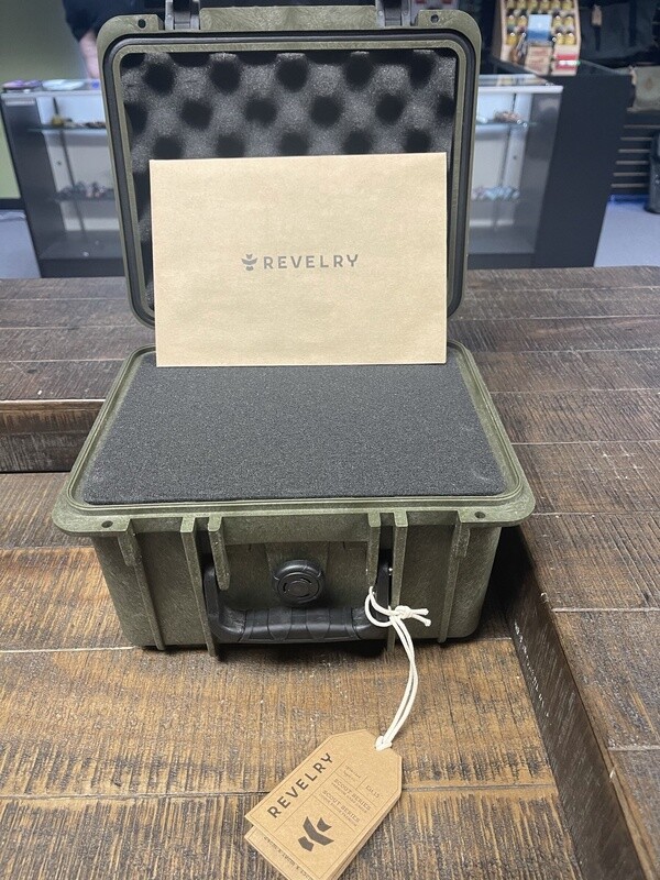 The Scout 9.5&quot; Hard Case Revelry
