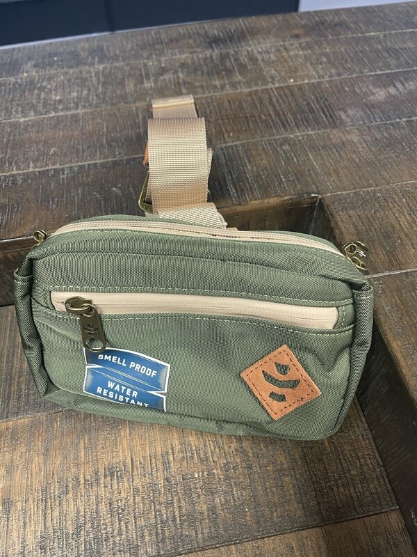 The Companion Crossbody (Revelry)