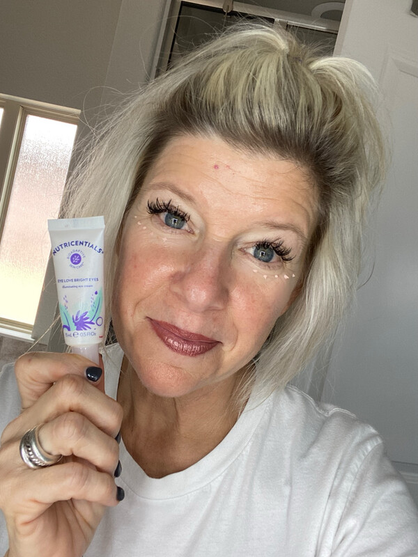 Eye Love Bright Eyes Illuminating Cream