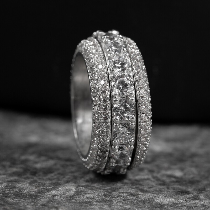 ​White Gold Plated Iced Pointer Men&#39;s Eternity Ring