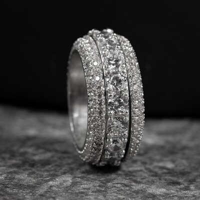​White Gold Plated Iced Pointer Men&#39;s Eternity Ring