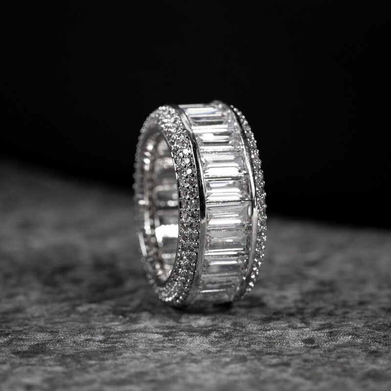 ​White Gold Plated Iced Baggutte Men&#39;s Ring