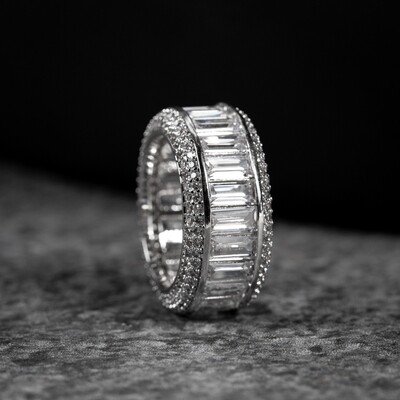 ​White Gold Plated Iced Baggutte Men&#39;s Ring