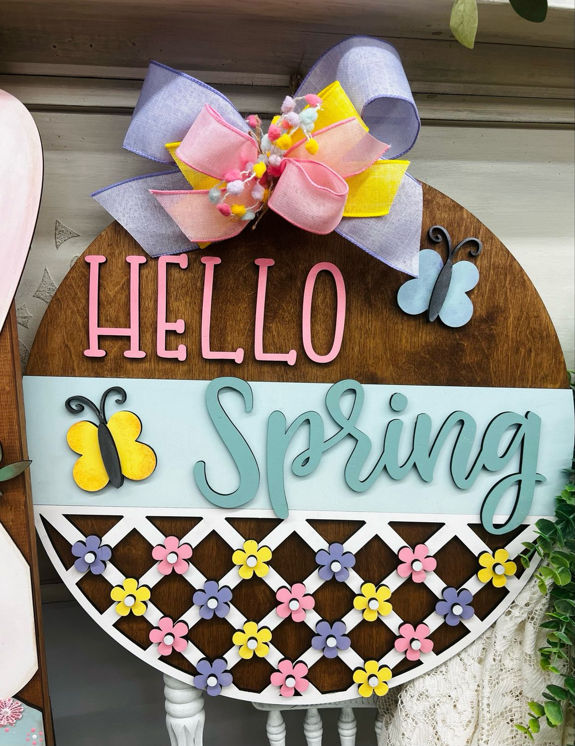 Hello Spring w/trellis, 18”