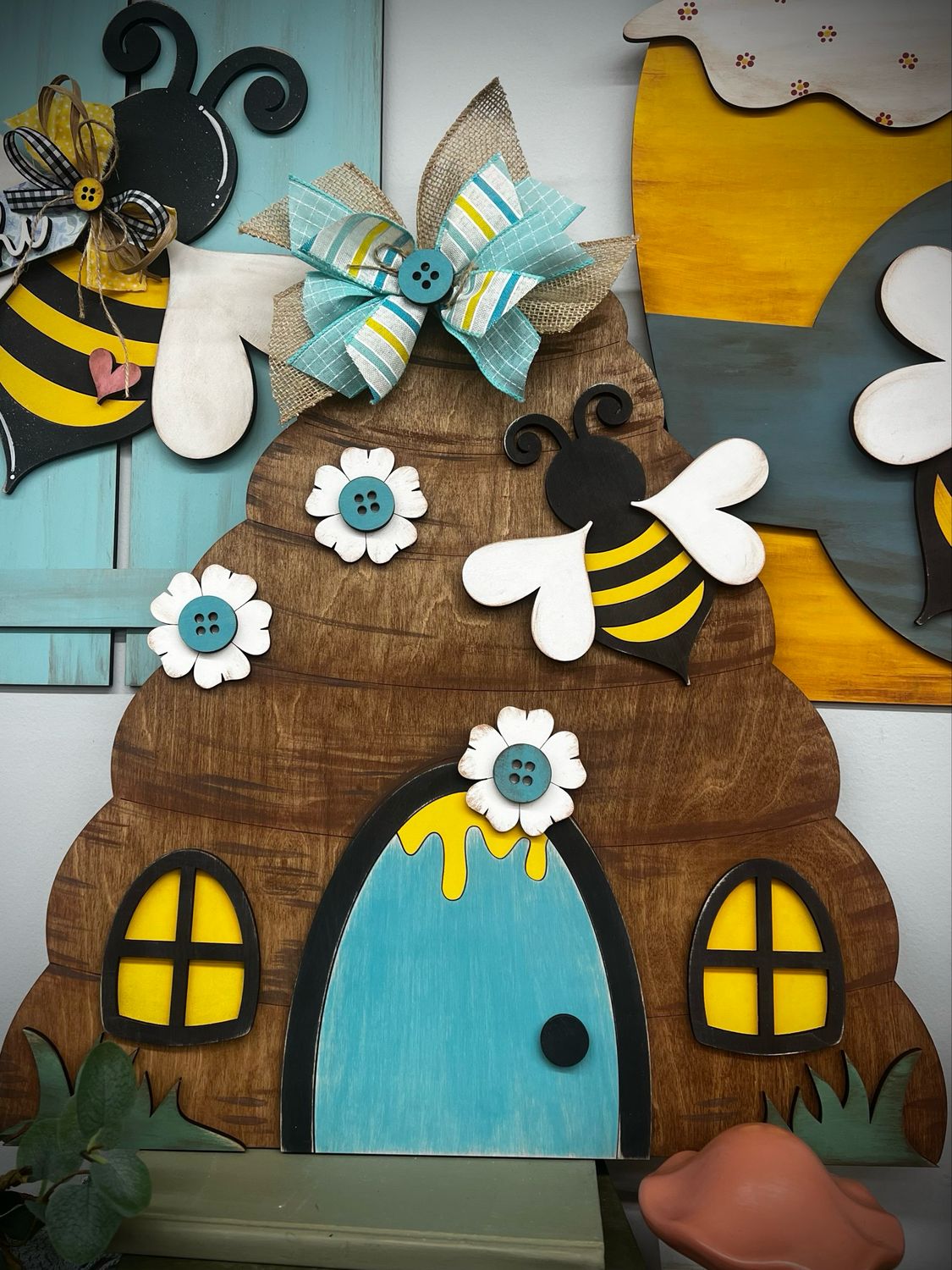 Beehive, 18”
