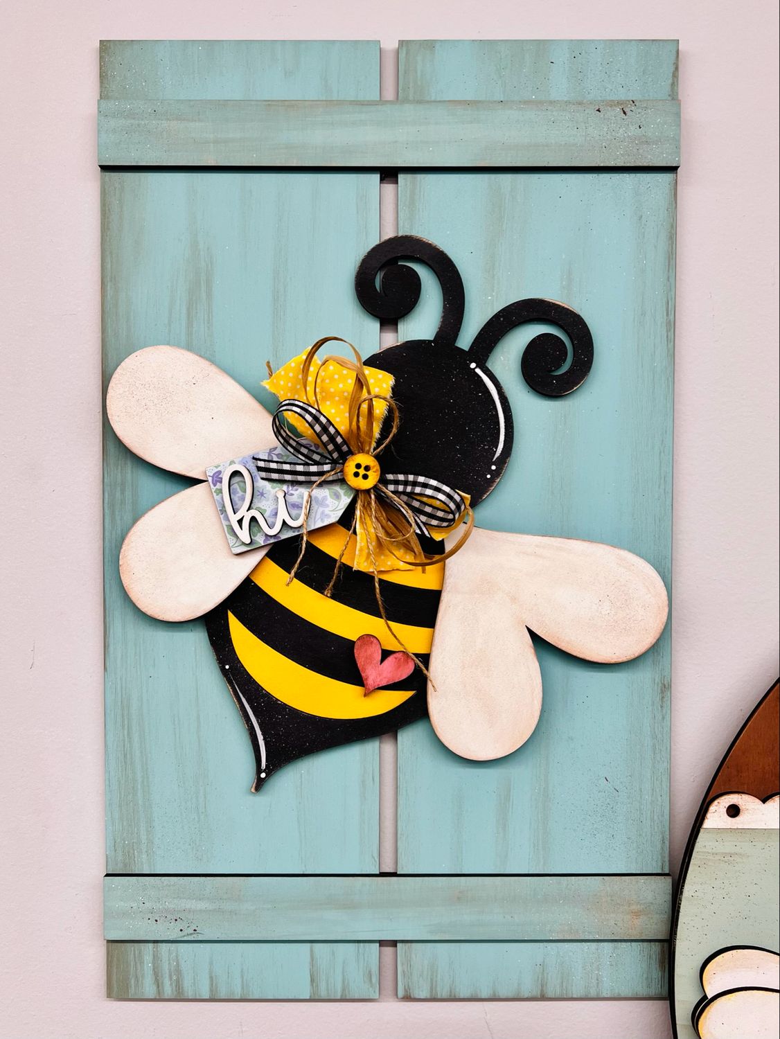 Bee Shutter