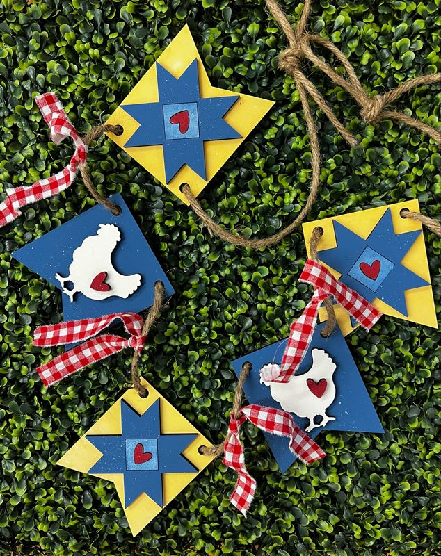 Farmhouse Chicken Quilt Square Garland
