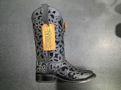 WOMEN'S CORRAL A4128 BLACK INLAY & EMBROIDERY & STUDS