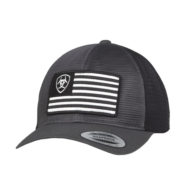ARIAT MENS FLEXFIT CAP SHIELD FLAG CHARCOAL BLACK