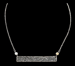 ANTQ SLVR SHORT NECKLACE W/PAISLEY