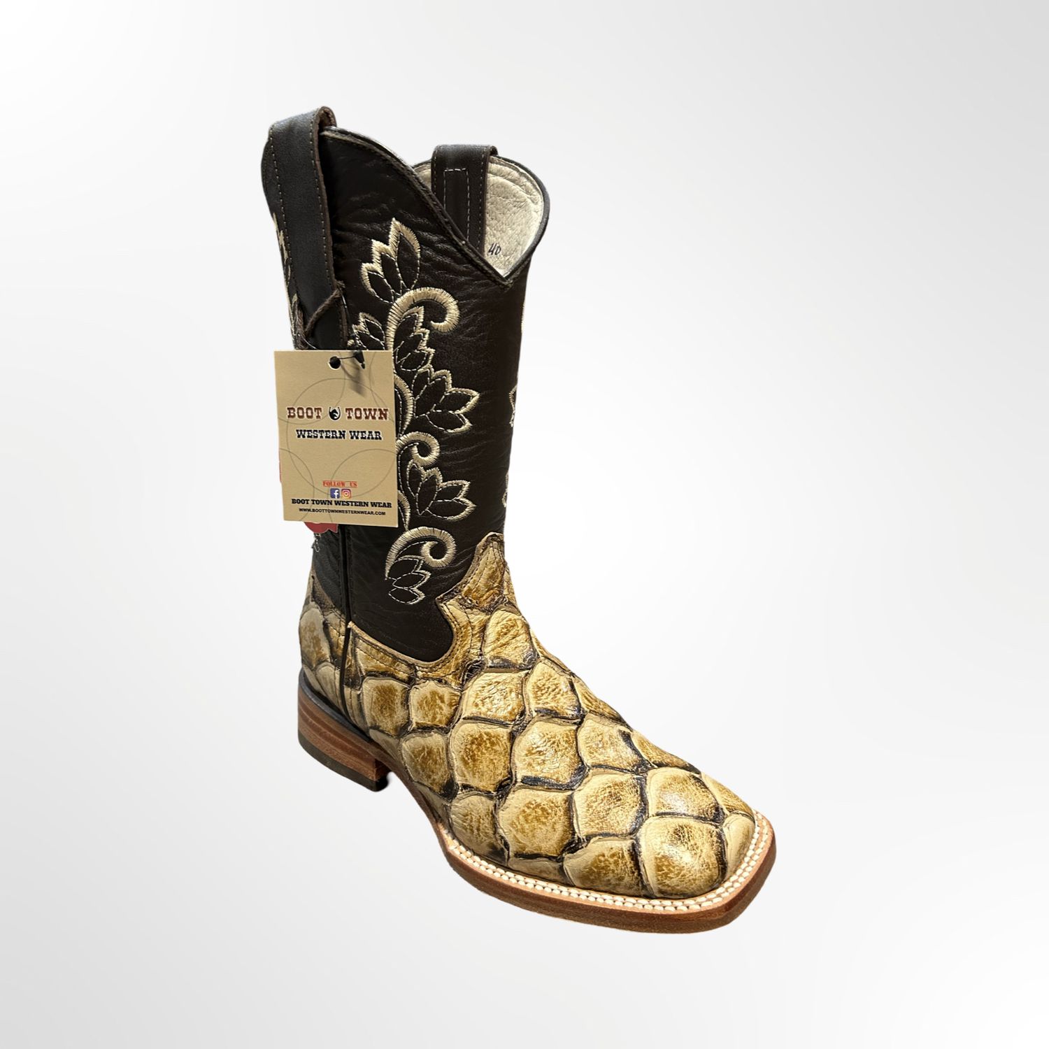 WOMEN’S POTRILLO FISH IMITATION WIDE SQUARE TOE BOOTS, Size: 8.5, Colour: ORYX