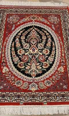 Isfahan Wolle mit Seide auf Seide
132x102