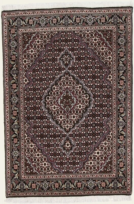 Täbriz Wolle mit Seide (fein)
150x103 Täbriz Wolle mit Seide (fein)
150x103