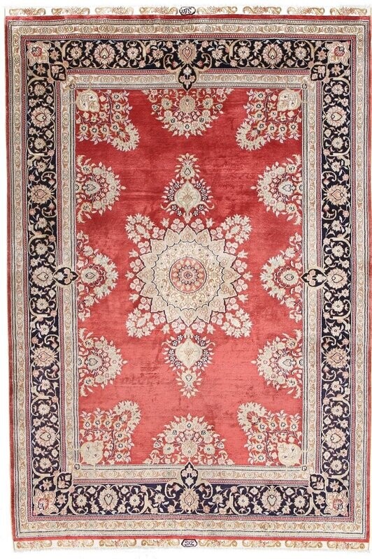 Hereke Seide
180x120 Hereke Seide
180x120