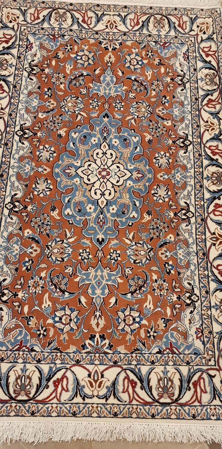 Nain Wolle mit Seide (sehr fein) 142x87 Nain Wolle mit Seide (sehr fein) 142x87