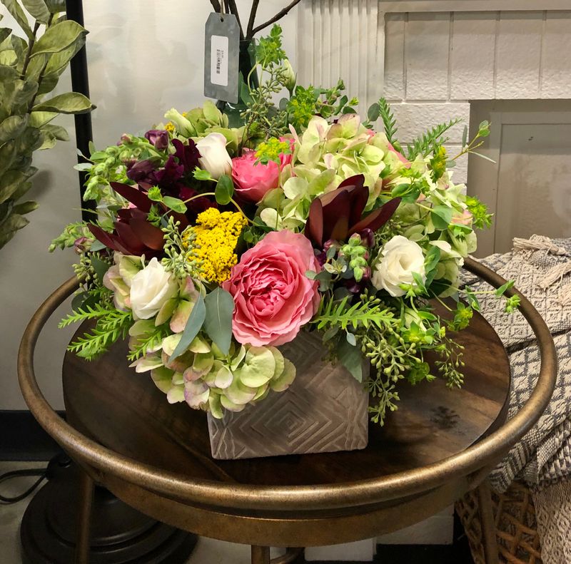 Fishers flower delivery Near Me