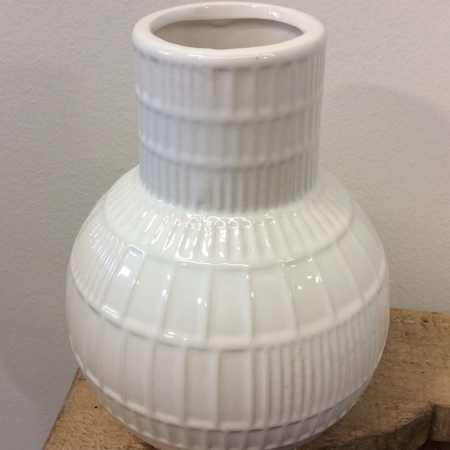 Vase White Ceramic Lattice Round