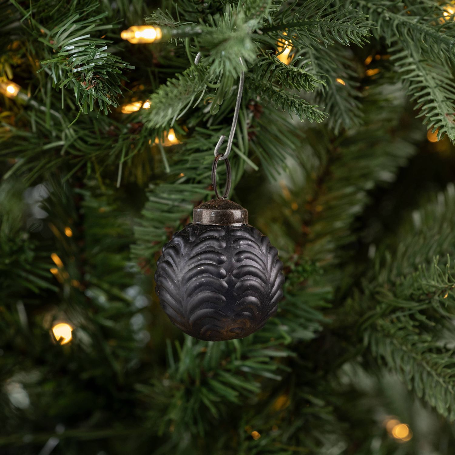 2" MATTE BLACK FILIGREE ORNAMENT