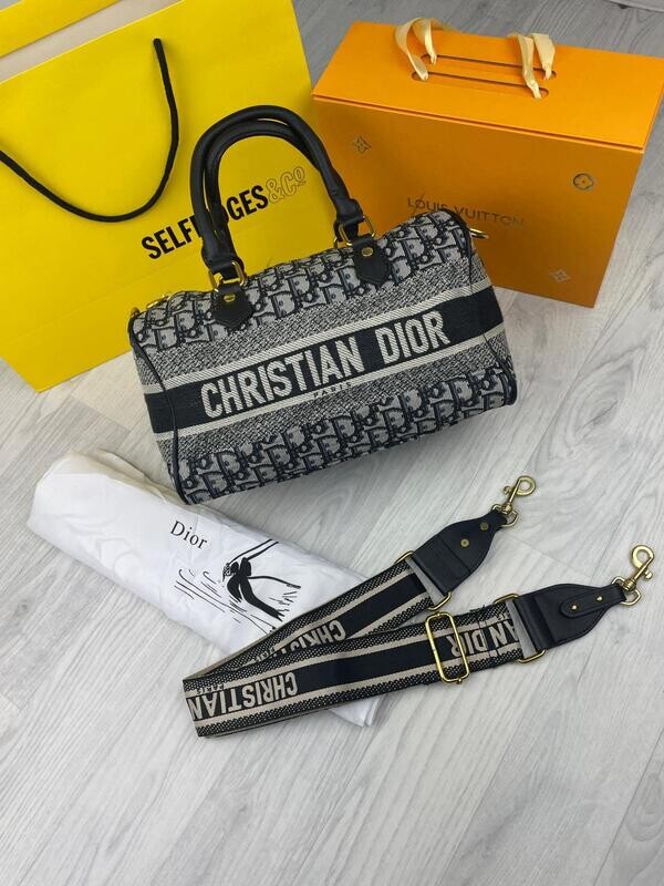 Christian Dior Cheaper Leather Replica Handbags Lady Women 
Duffle Embroidery Bags Fake Small Cheap Rep Woman Reps Womens Women's First Copy Logo Party Best Handbag Formal Girls Bag Large Design Travel Dustbag Tote Zipper

