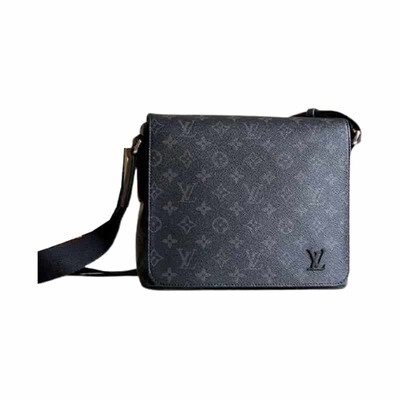 Louis Vuitton LV Man Large Over The Shoulder Bags Crossbody Big Mens  District Messenger Side Cross Body Men Bag