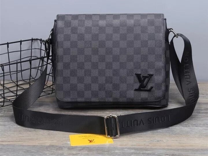 Louis Vuitton Men District Messenger Black Bag Fake Replica Sale UK Men's First Copy Cheap Price Reps Luxury Shoulder Bags Man 1st Copies LV Brand Logo 1:1 Crossbody Fakes Leather Boys Rep Long Belt Duplicate AAA Original Wallet Purse