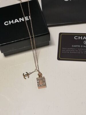 Chanel Women Rose Gold Reps Perfume Pendant Gold Chain Necklace Replica Women Cheap Girls Stylish Design Rep CC Studded Fake EAU DE Pefum Bottle First Copy Fashion Zirconia Jewelry Sale UK Chanel Women Rose Gold Reps Perfume Pendant Gold Chain Necklace Replica Women Cheap Girls Stylish Design Rep CC Studded Fake EAU DE Pefum Bottle First Copy Fashion Zirconia Jewelry Sale UK