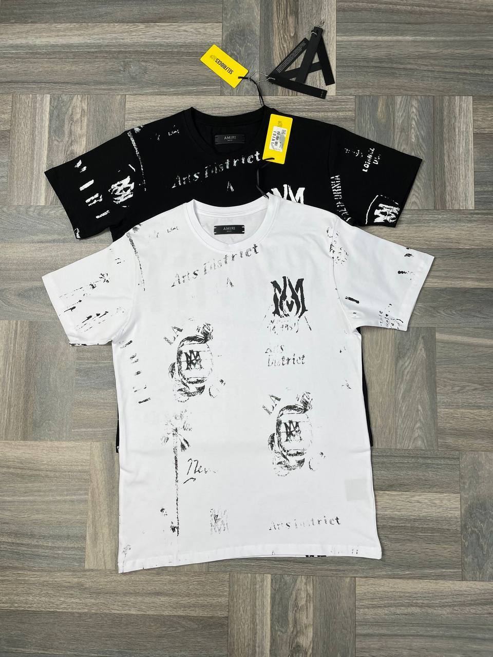 Amiri Men's Women's T-shirts Reps Men Women Replica T-shirt Top Elegantly Design Logo T Shirt Mens Womens Cotton Tee Shirts Rep First Copy Half Sleeve Fake Tshirt Black White Tshirts Sale UK