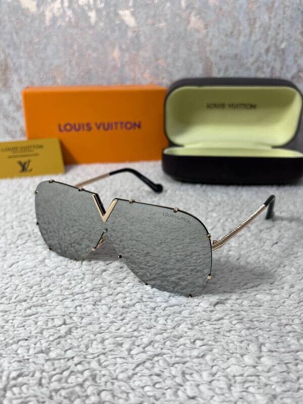 Louis Vuitton Men's Women's Metal Frame Sunglasses Louis Vuitton Men's Women's Designer Grey On Gold Sunglasses Fake Sale UK Man Woman First Copy Replica Cheap Price Luxury Reps Eyewear Men Women 1st Copies 1:1 Brand Logo Fakes Rep Square Metal Frame Sunglass Duplicate 1 to 1 AAA Monogram