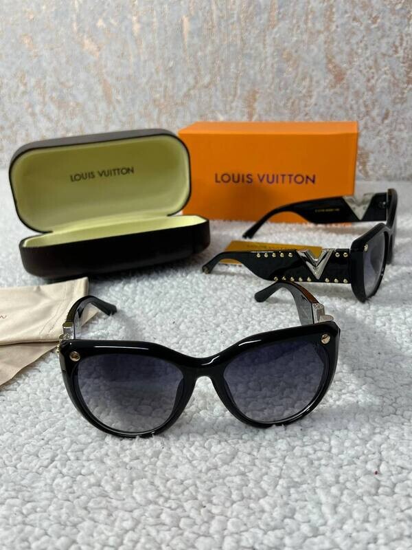 Louis Vuitton Round Frame Black on Silver Sunglasses