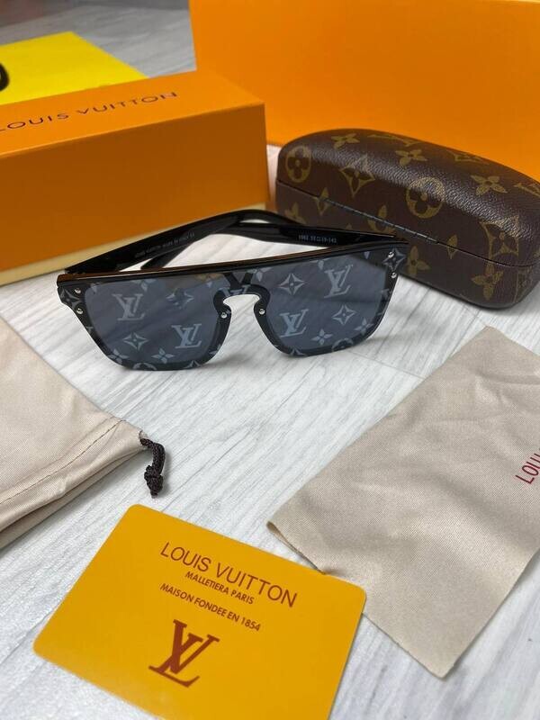 Louis Vuitton Men's Women's Pearl Black Sunglasses Replica Sale UK Man Woman First Copy Fake Rep Cheap Price Luxury Sunglass Reps Men Women 1st Copies 1:1 LV Brand Logo Fakes Square Plastic Frame Eyewear Duplicate 1 to 1 AAA Designer 