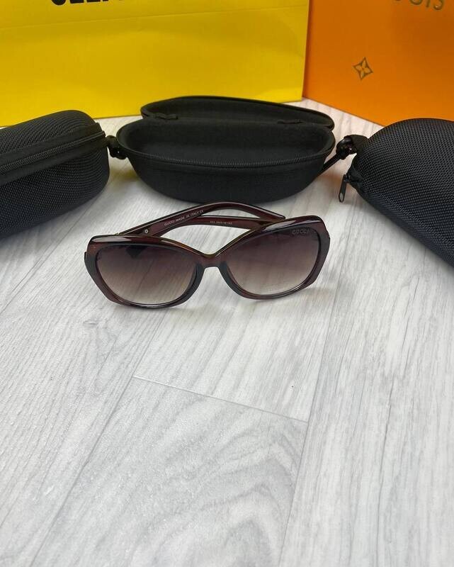 Gucci Men Women Brown Rectangular Sunglasses Gucci Men's Women's Designers Luxury Rep AAA Brown Sunglass Sale UK Men Women Replica First Copy Cheap Price Sunglass 1st Copies Fake Reps Glasses Fashion Trendy Casual Round Frame Eyewear Original Brand Logo GG Polarized Duplicate