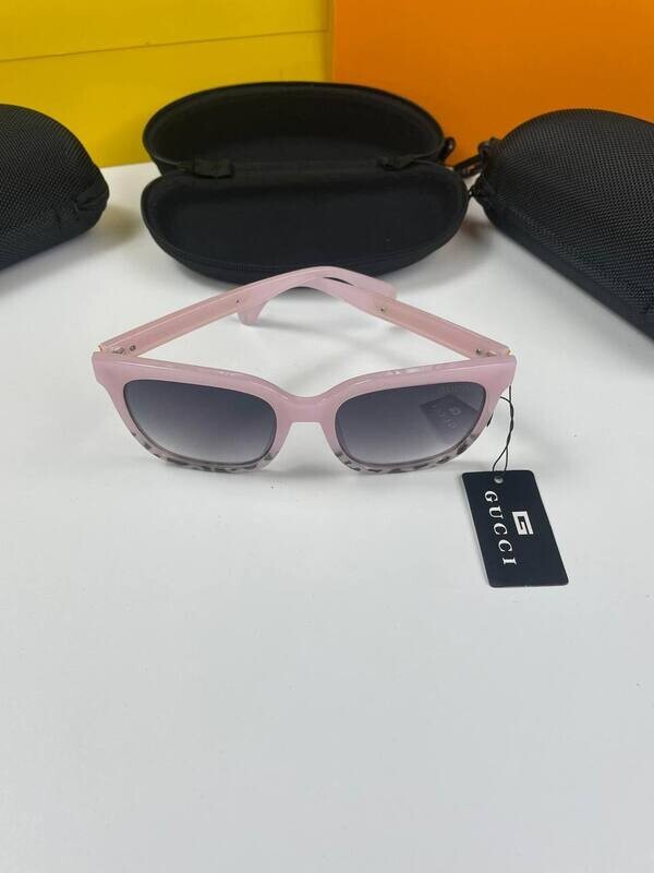 Gucci Men's Women's Pink Sunglasses Gucci Man Woman Designers Replica Pink Sunglasses Fake AAA Sale UK Mens Womens First Copy Reps Cheap Price Luxury Sunglass Rep Fashion Trends Duplicate Glasses 1st Copies Retro Brand Logo GG Casual Eyewear Cheaper Original Boys Girls