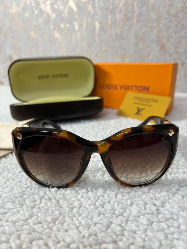 Louis Vuitton Men's Women's Fake Reps Brown Sunglasses AAA Sale UK Man Woman First Copy Replica Cheap Price Fakes Rep Sunglass Men Women 1st Copies Round Frame Luxury Eyewear 1:1 LV Brand Logo Glasses 1 to 1 Duplicate Designer Unisex