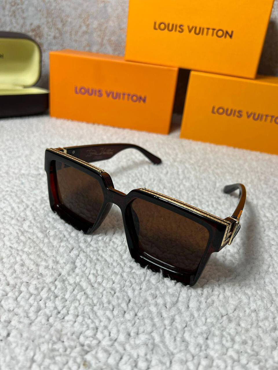 Louis Vuitton Men's Women's Luxury Rep AAA Brown Sunglasses Sale UK Man Woman First Copy Reps Cheap Price Eyewear Men Women Designer Replica Sunglass 1st Copies Square Frame Fashion Fake 1:1 LV Brand Logo Fakes Duplicate 1 to 1 Unisex