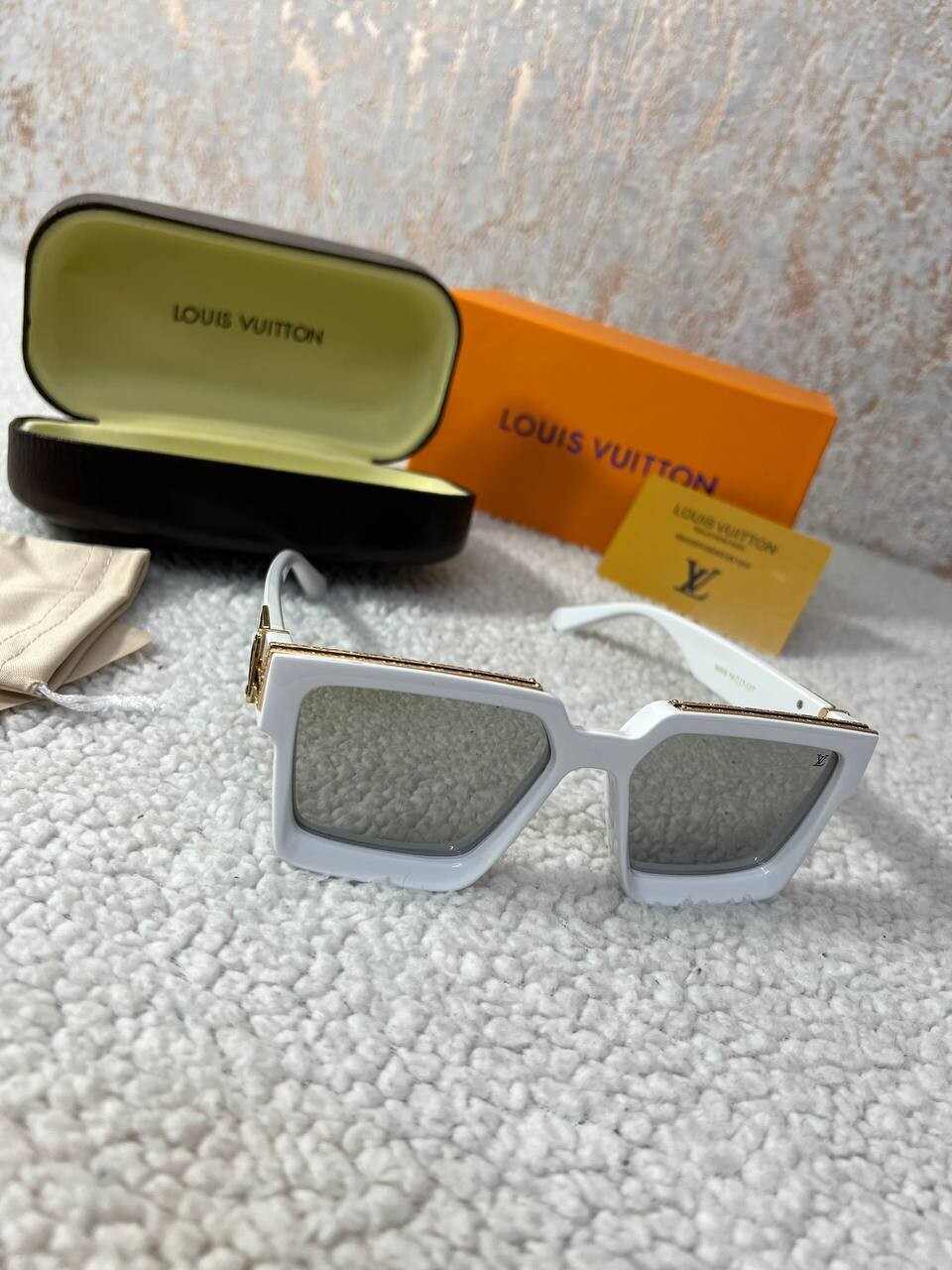 Louis Vuitton Men's Women's Designer White Sunglasses Reps Sale UK Man Woman First Copy Fake Replica Cheap Price Sunglass Men Women 1st Copies Square Frame Luxury Eyewear 1:1 LV Brand Logo Fakes Rep Glasses AAA 1 to 1 Duplicate