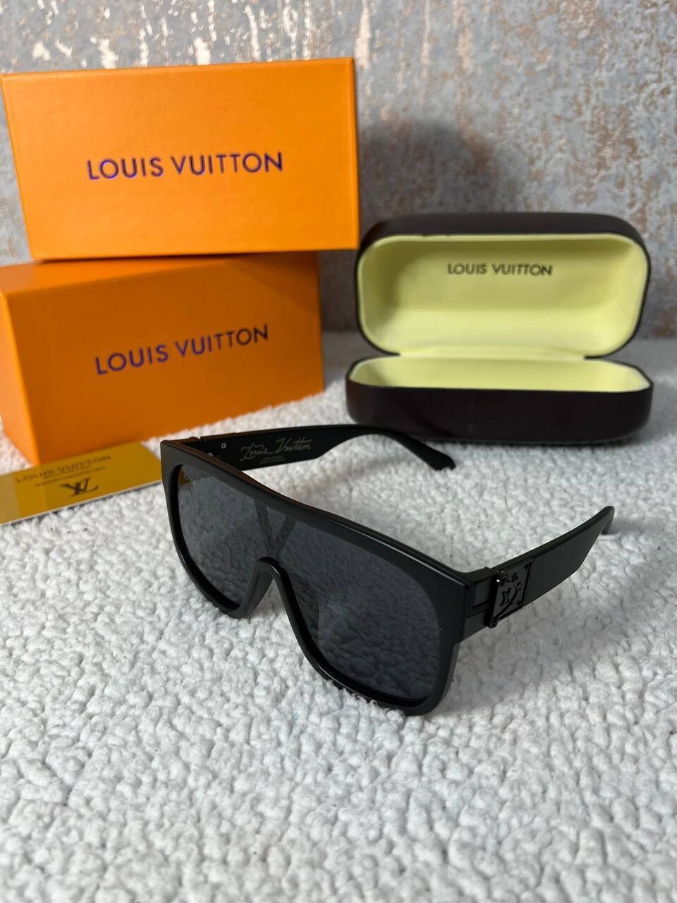 Louis Vuitton Men's Women's Square Frame Black Sunglass Rep Sale UK Man Woman First Copy Replica Cheap Price Fakes Reps Designer Sunglasses Men Women 1st Copies Fake Luxury Plastic Eyewear 1:1 LV Brand Logo Glasses 1 to 1 AAA Duplicate