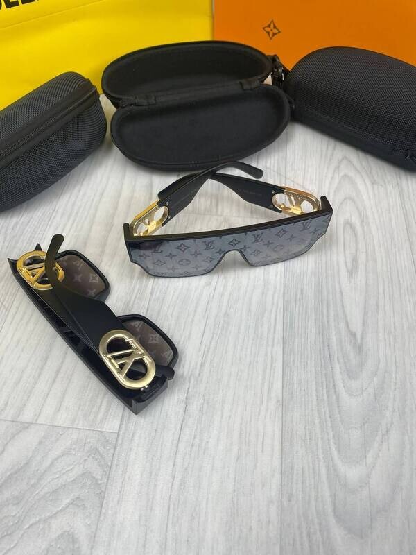 Louis Vuitton Men's Women's Fakes Replica Black Sunglasses Sale UK Man Woman First Copy Reps Cheap Price Eyewear Men Women Designer Rep Sunglass 1st Copies Unisex Curved Frame Fashion Fake 1:1 LV Brand Logo AAA Duplicate 1 to 1