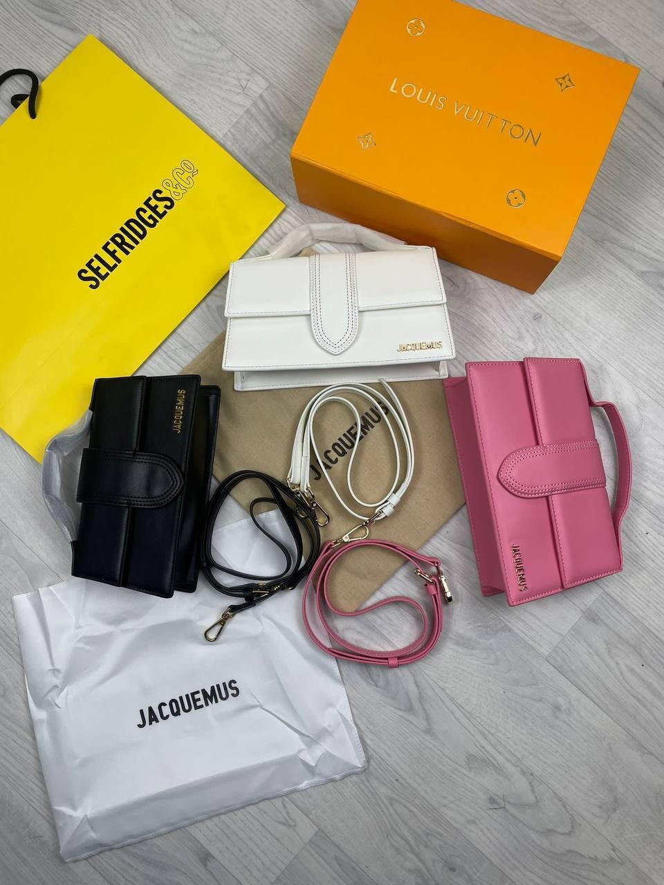 Jacquemus Women Replica Stylish Handbag Buffed Shoulder Bag Women's Leather Rep Handle Bag Long Belt Reps First Copy Designer Luxury Ladies Bags Cheap Fake Sale UK Black White Pink