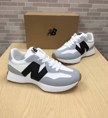 NEW BALANCE Black Shoe For Women's Comes with Full Packaging