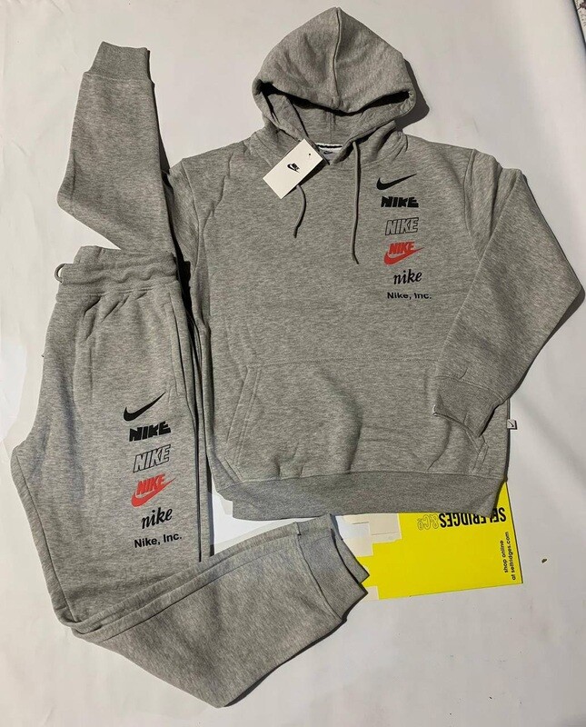 Nike Grey Tracksuit with Pullover Hoodie Nike Grey Tracksuit with Pullover Hoodie