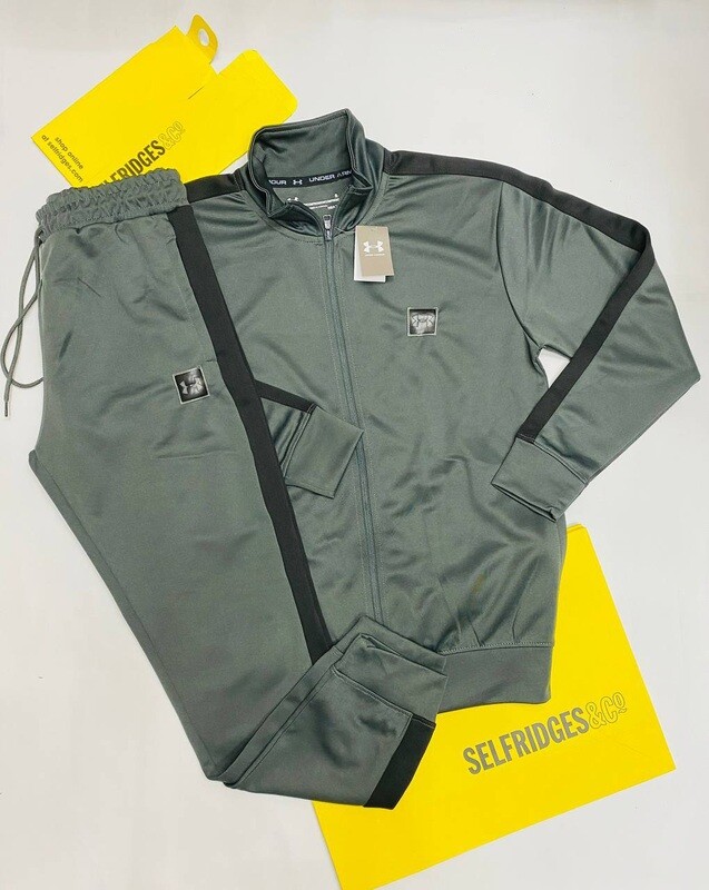 Under Armour Zipper Tracksuit in 2 Colors Under Armour Zipper Tracksuit in 2 Colors