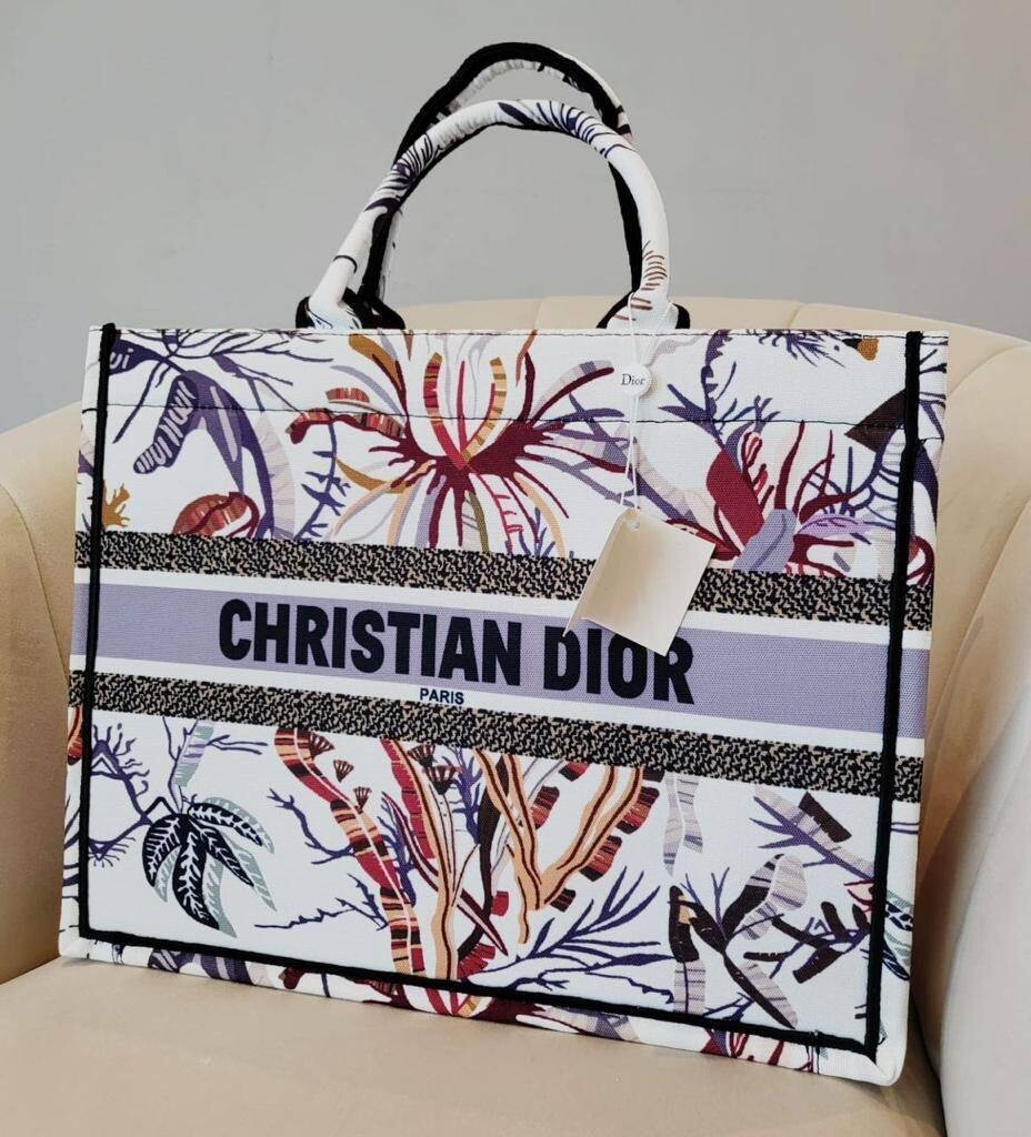 Christian Dior Cheaper Leather Replica Handbags Lady Women 
Flower Accents Embroidery Bags Fake Small Cheap Rep Woman Reps Womens Women's First Copy Logo Party Best Handbag Formal Girls Bag Book Tote Design Graphics
