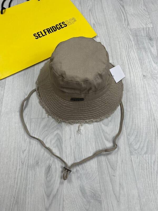 Jacquemus Women Bucket Hat String Replica Cotton Women's Luxury Fake Hats Reps Logo Plaque Adjustable Cheap Boonie Ladies Caps First Copy Rep Off Coffee Brown Sale UK Jacquemus Women Bucket Hat String Replica Cotton Women's Luxury Fake Hats Reps Logo Plaque Adjustable Cheap Boonie Ladies Caps First Copy Rep Off Coffee Brown Sale UK