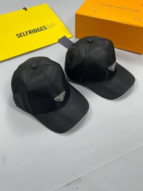 Prada Milano Re-Nylon Triangle Logo Baseball Cap Prada Milano Men's Women's Designer Baseball Black Cap Reps Sale UK Man Woman First Copy Fake Rep Sports Re-Nylon Caps Men Women Cheap Price 1st Copies Fashion Fakes Replica 1:1 Luxury Triangle Metal Brand Logo 1 to 1 AAA Duplicate
