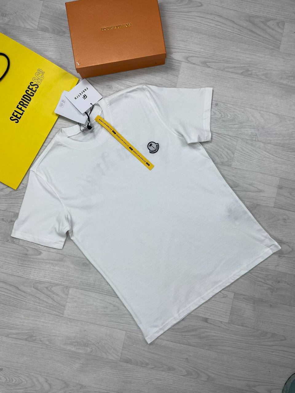 Moncler X Palm Men's Women's Designer Black Tshirt Fake Rep Sale UK Men Women First Copy Luxury Replica T-shirt Man Woman Cheap Price Tee Shirts 1st Copies Fakes Tshirts 1:1 PA Reps Brand Logo T-shirts 1 to 1 T Shirt AAA Duplicate