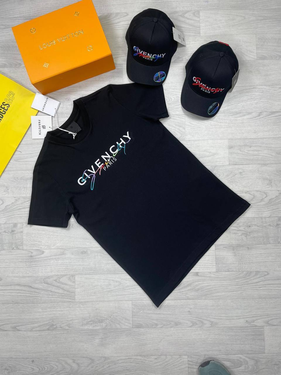 Givenchy Paris T-shirt Rep Black White Tshirts Sale UK 