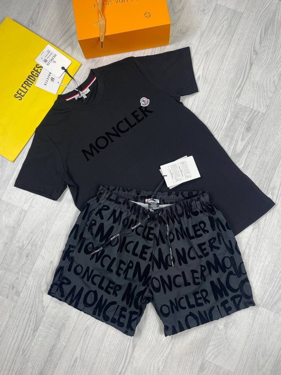 Moncler Men's Reps T-shirt Short Set Logo Print Black T-shirts Shorts Sets Rep Half Sleeve Tshirts Cheap  Round Neck Men First Copy T Shirt Fake Tshirt Replica Boys Tee Shirts Sale UK