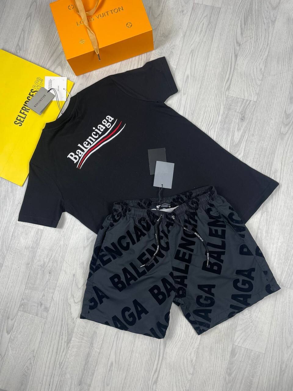 Balenciaga Men's Black T-shirts Shorts Sets Fake Reps AAA Sale UK Men First Copy Replica Tshirts Short Sets Boys 1st Copies Cheap Price Man 1:1 Designer Style T Shirts Swim Cargo Pants 1 to 1 Fakes Rep Luxury Brand Logo Duplicate