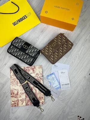 Christian Dior Cheaper Leather Replica Handbags Lady Women 
30 Montaigne Pouch Bags Fake Small Cheap Rep Woman Reps Womens Women's First Copy Logo Party Best Handbag Formal Girls Bag Pouches Ladies Design Graphics Black and Brown

