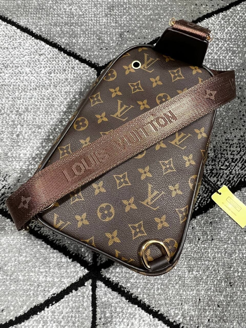 Louis Vuitton Over The Shoulder Crossbody Fake Mens Outdoor Cross Body Avenue Sling Chest Bag For Men Brown
